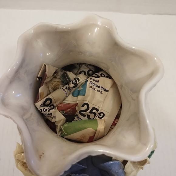 Ceramic Vase With 3 Flowers / 6.25” x 4” Floral Design White Vase - Picture 6 of 7